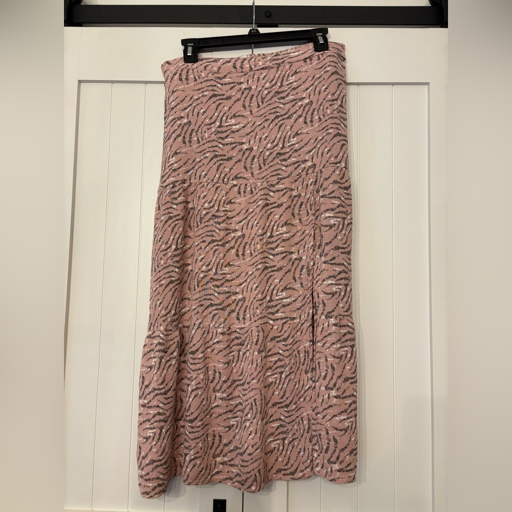 Nine West Pink and Black A-Line Skirt Thigh Slit Lined Size Large EUC